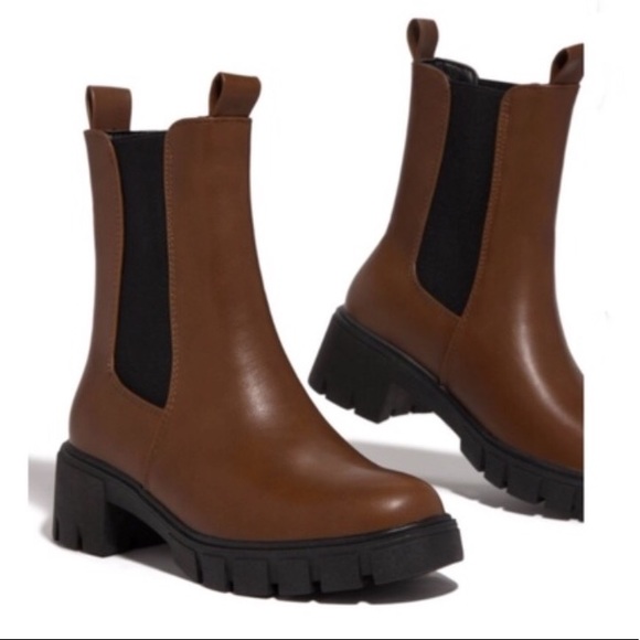 !! RESTOCKED !! Pull On Lug Sole Chelsea Boots in Rust Brown - Picture 2 of 4